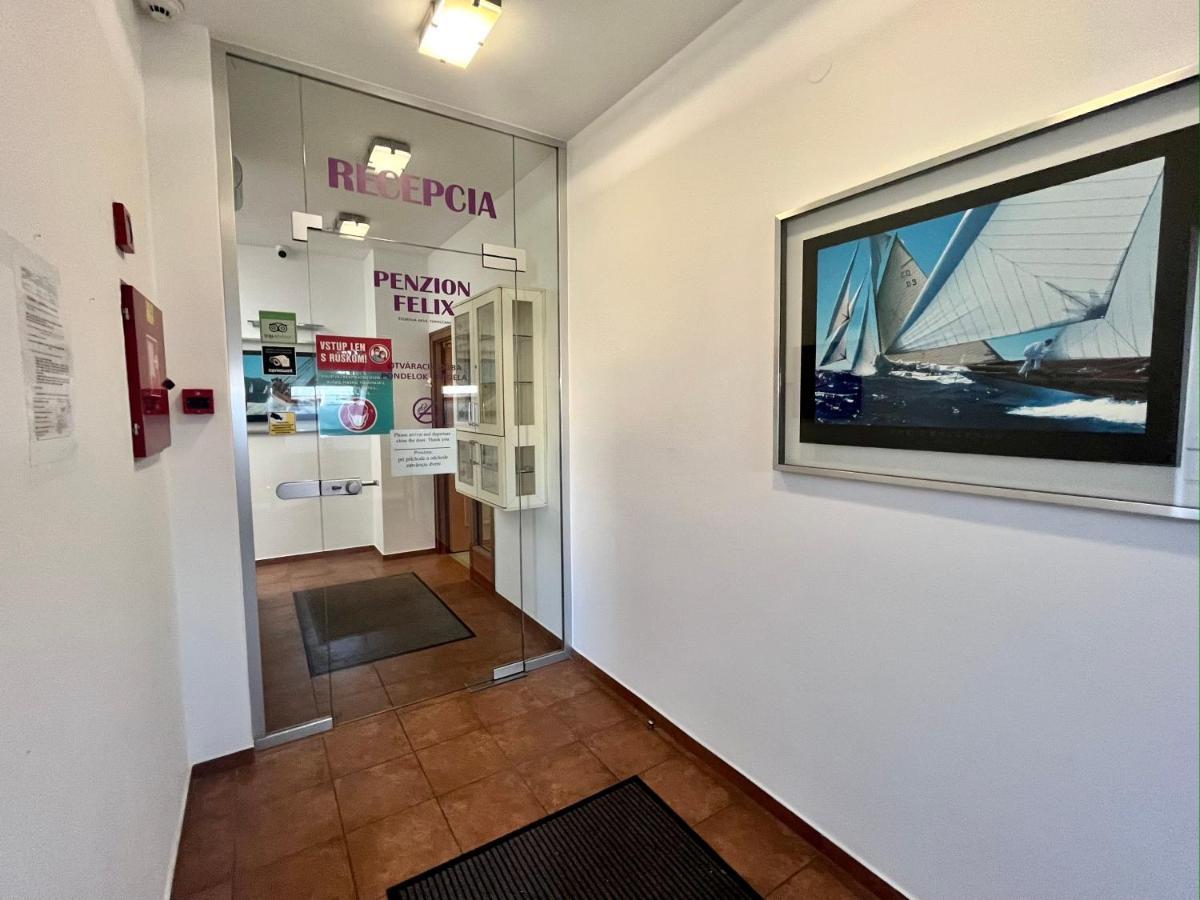 Penzion Felix Topolcany Exterior foto